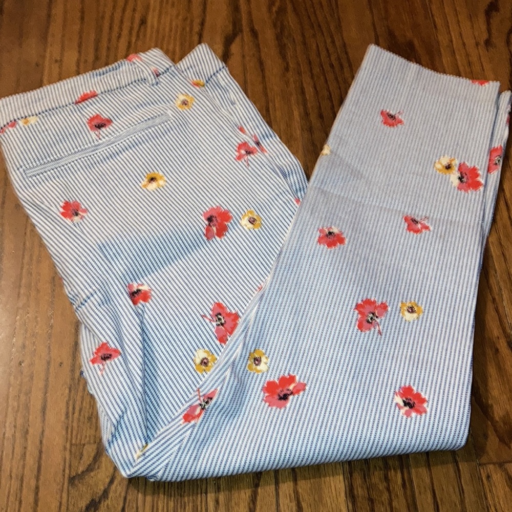 Old navy pixie paints with stripe and floral pattern - Picture 2 of 4
